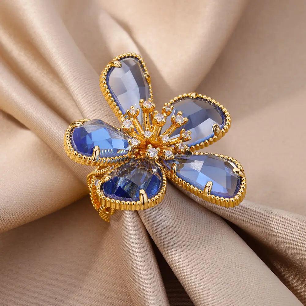 Statement ring with crystal flower