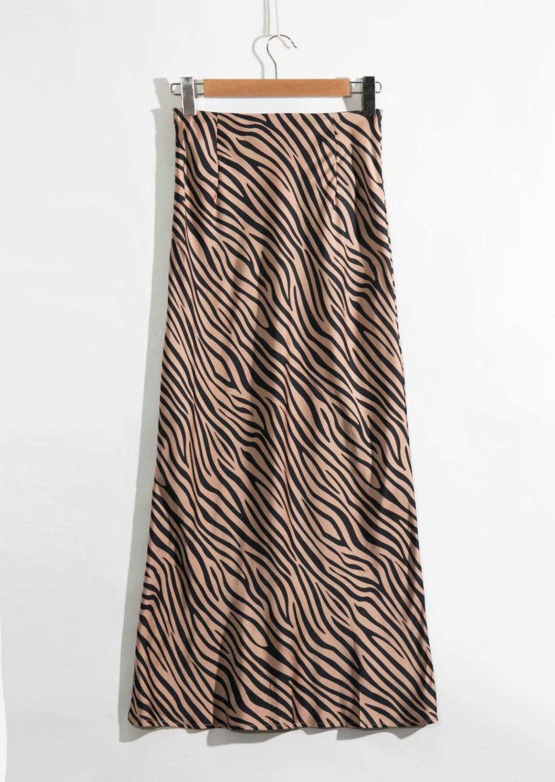 Long skirt with a subtle zebra pattern