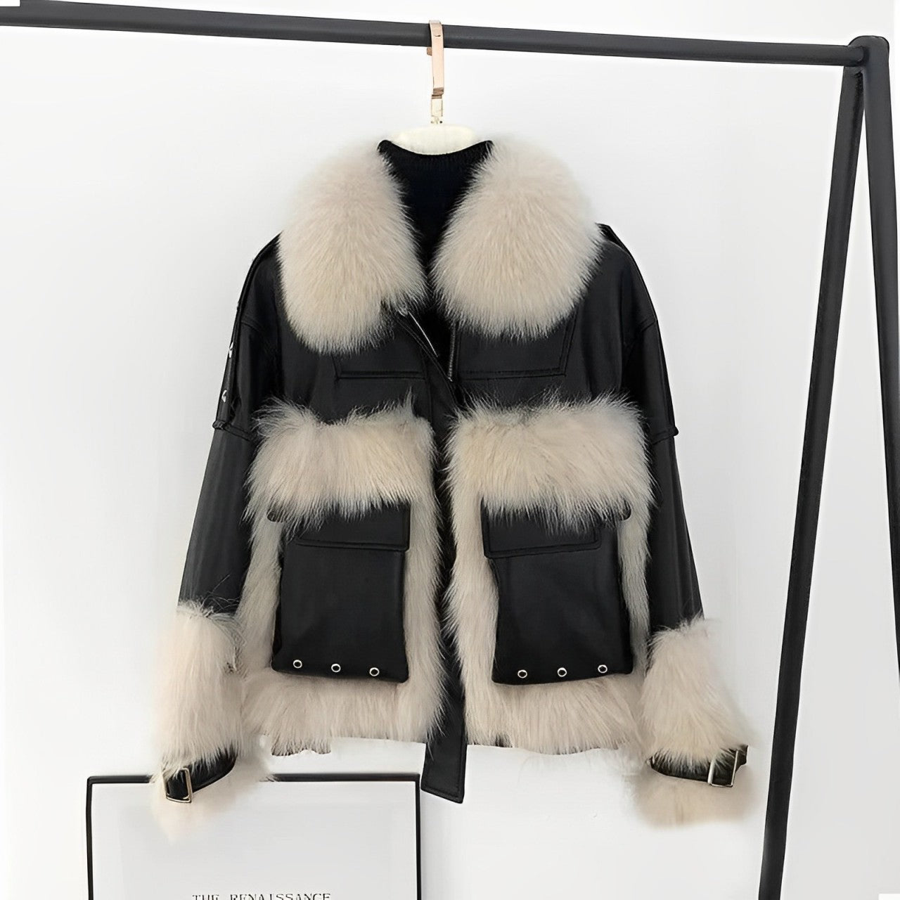 Women - Loose Leather Coat - Faux Fur Lining - Stylish Outerwear for Chic Comfort