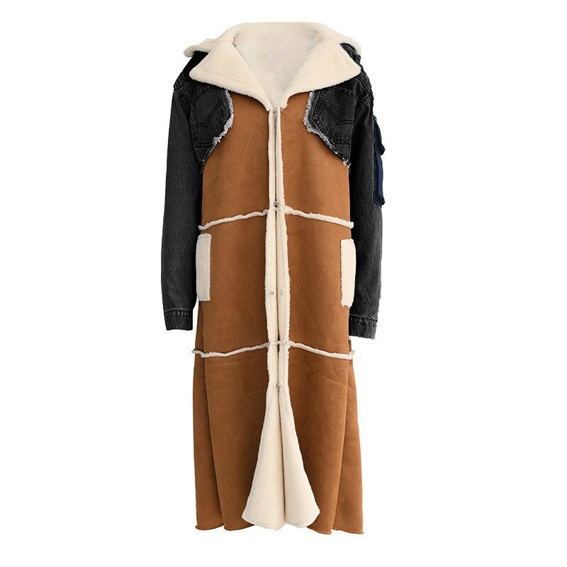 Trendsetter - Stylish coat with a unique combination