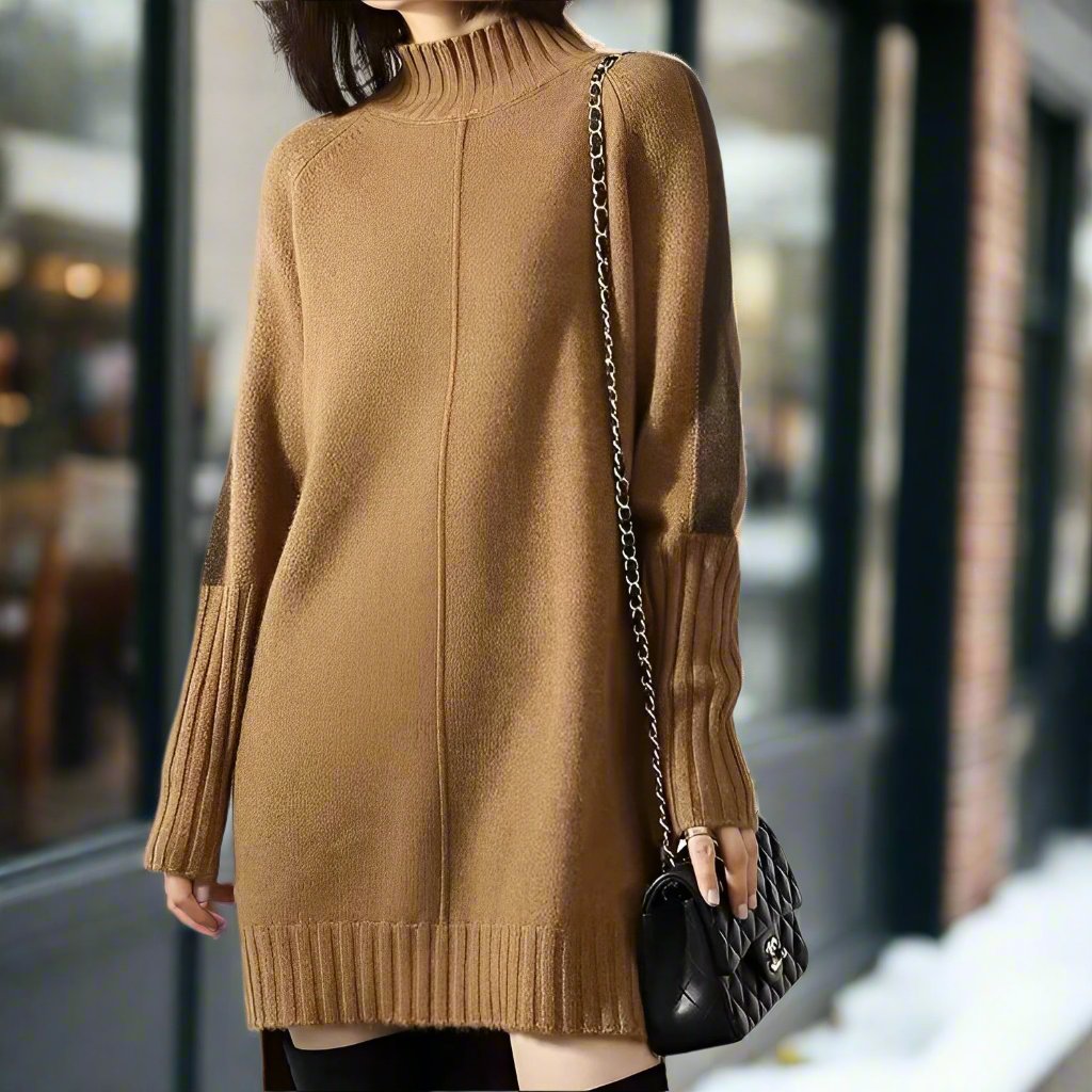 Women - Velvet Jumper - Loose Fit Soft Knitwear - Elegant Comfortable Style for Every Occasion