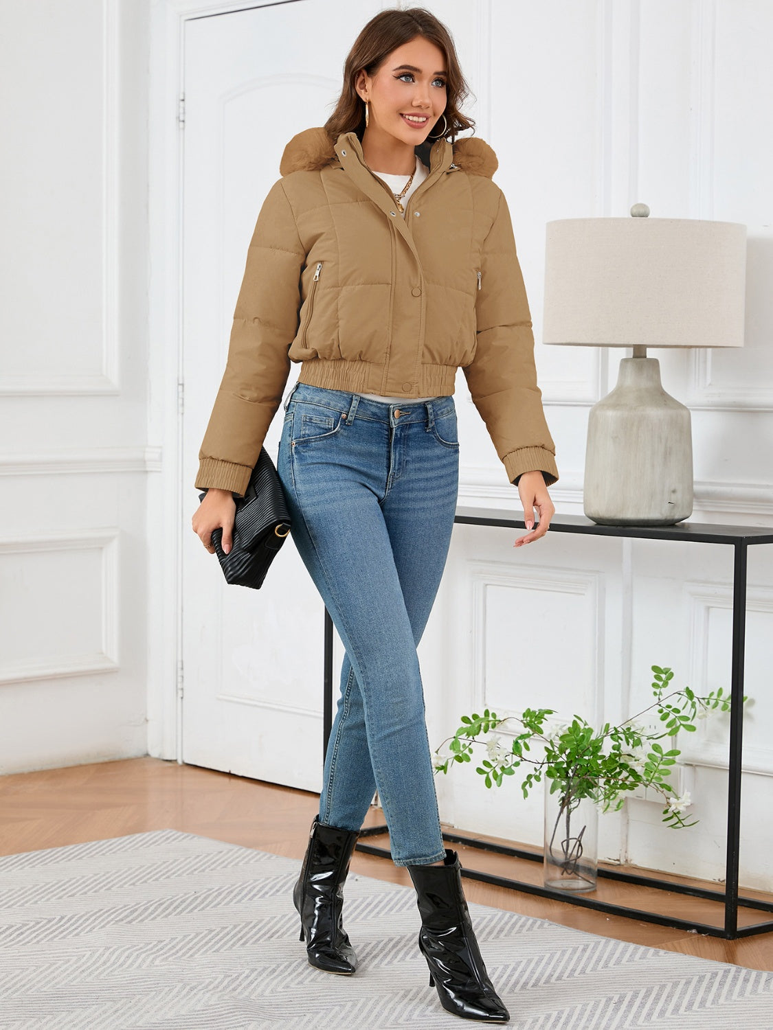 Women - Winter Coat - Cropped Design - Stylish & Warm Outerwear for Cold Weather