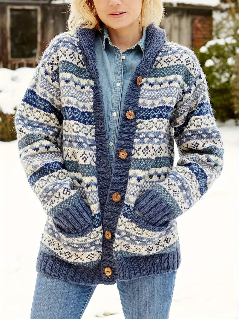 Knitted cardigan with two pockets