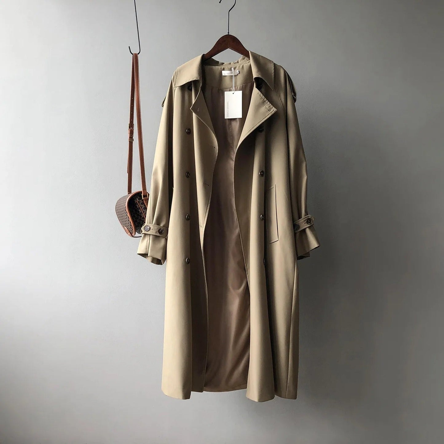 Women - Windbreaker Trench Coat - Lightweight & Stylish - Versatile Outerwear for All Seasons