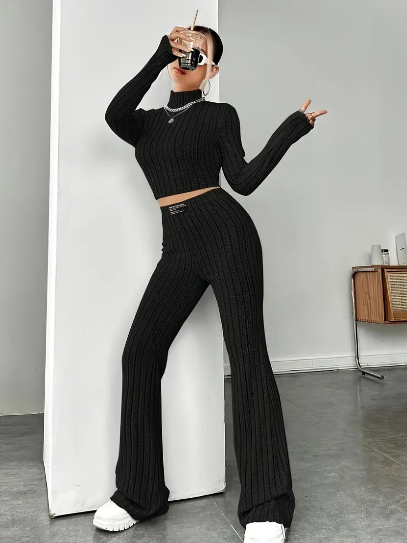 Women - Two-Piece Set - Long-Sleeved Knitted Top & Trousers - Comfortable & Stylish Outfit