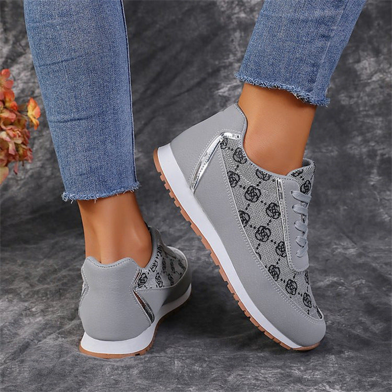 Sleek flower print lace-up sneakers