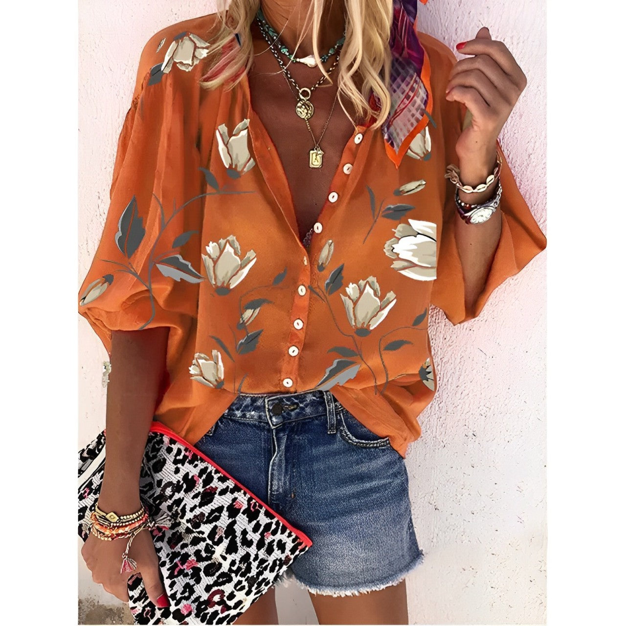 Loose top with floral buttons