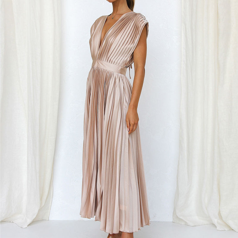 Pleated dress in premium quality