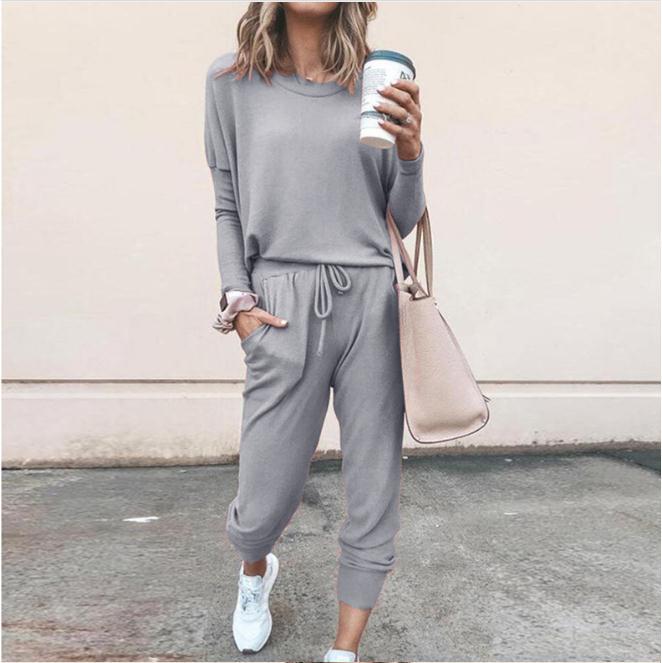 Trendy loose, comfortable, breathable tracksuit