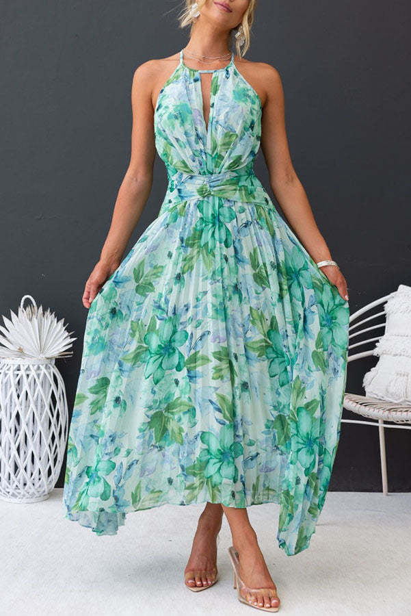 Fashion dress with floral charm