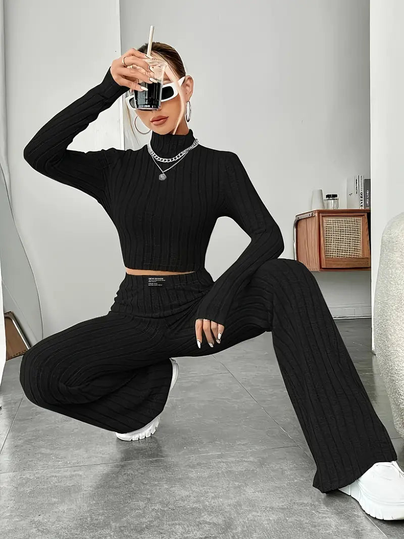 Women - Two-Piece Set - Long-Sleeved Knitted Top & Trousers - Comfortable & Stylish Outfit