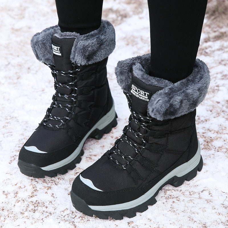 Women's - Warmly Lined Snow Boots - Cosy Insulated Footwear for Winter Adventures - Stylish Winter Boots