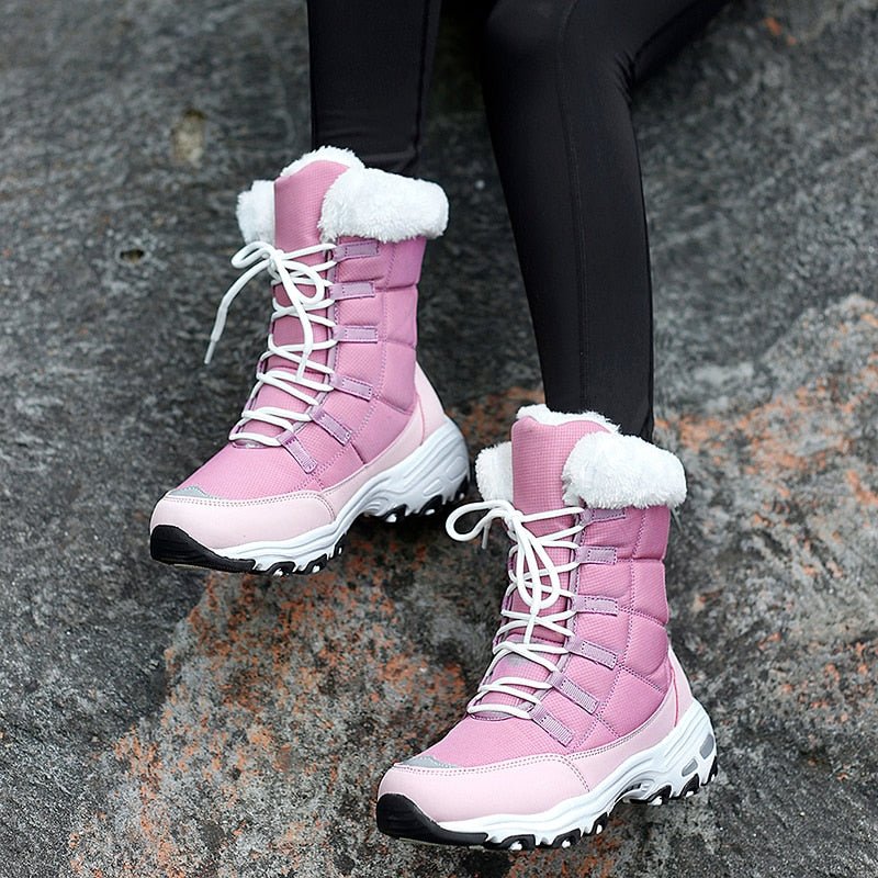 Women's - Warmly Lined Snow Boots - Cosy Insulated Footwear for Winter Adventures - Stylish Winter Boots