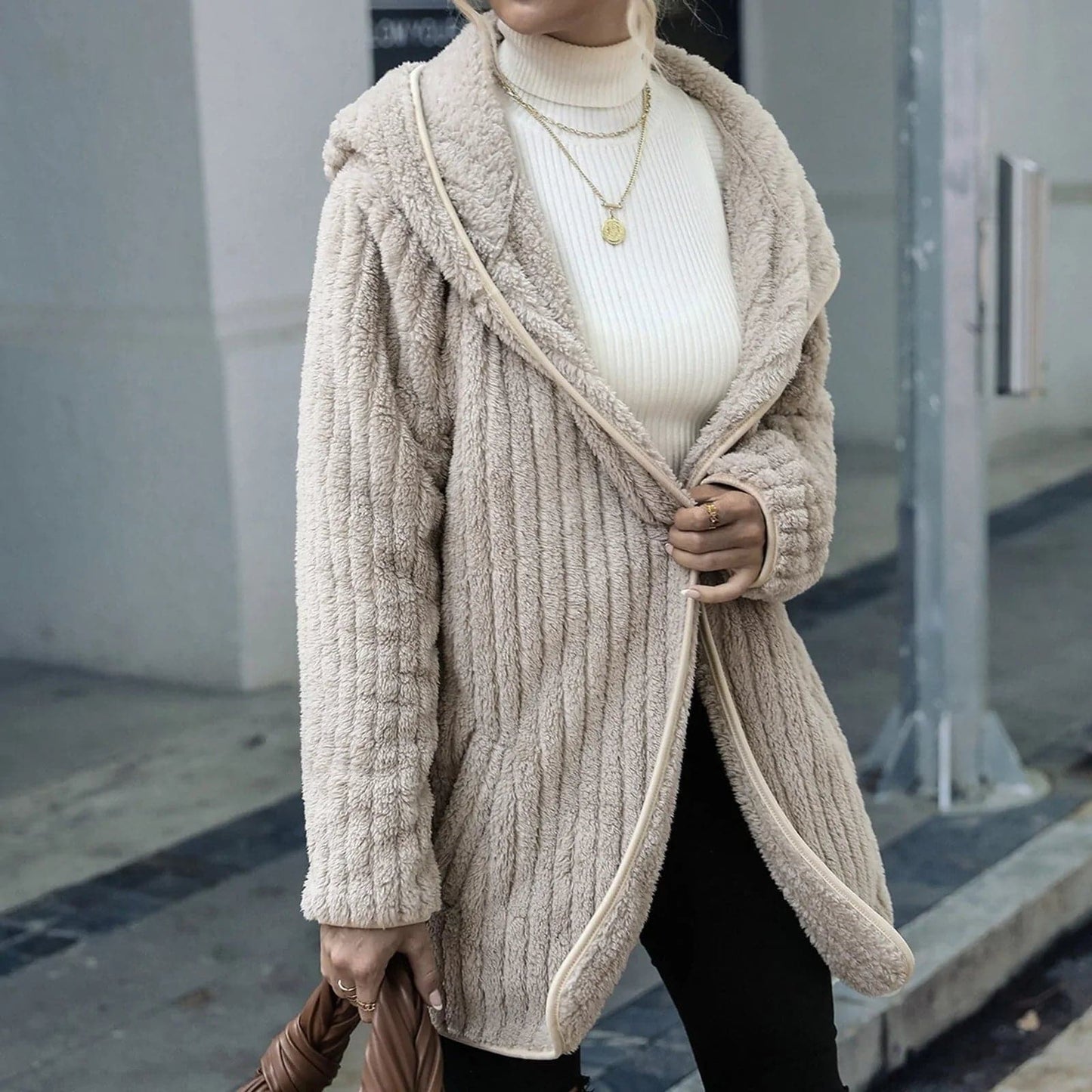 Women - Cardigan - Elegant & Feminine Knitwear - Chic Layering Essential