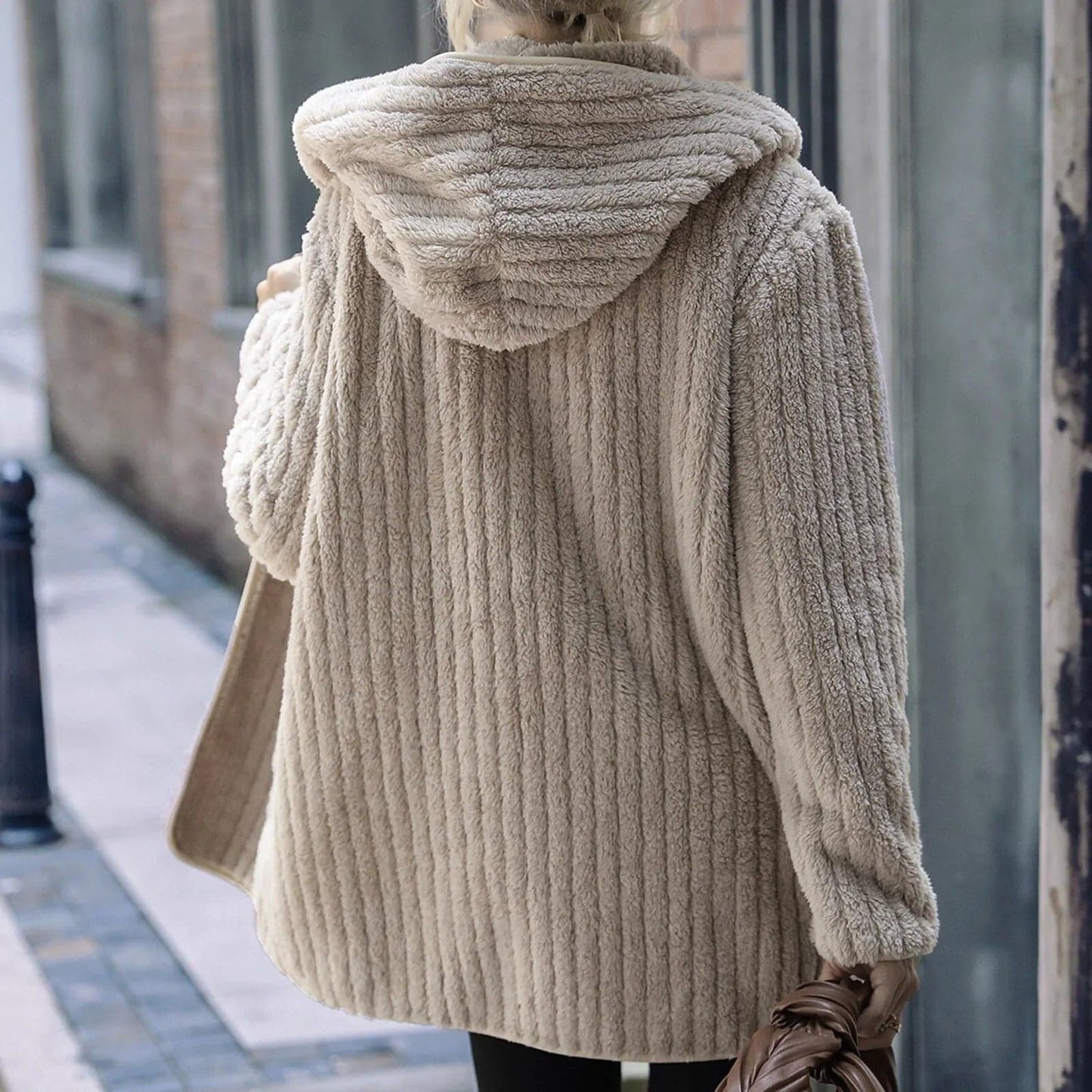 Women - Cardigan - Elegant & Feminine Knitwear - Chic Layering Essential