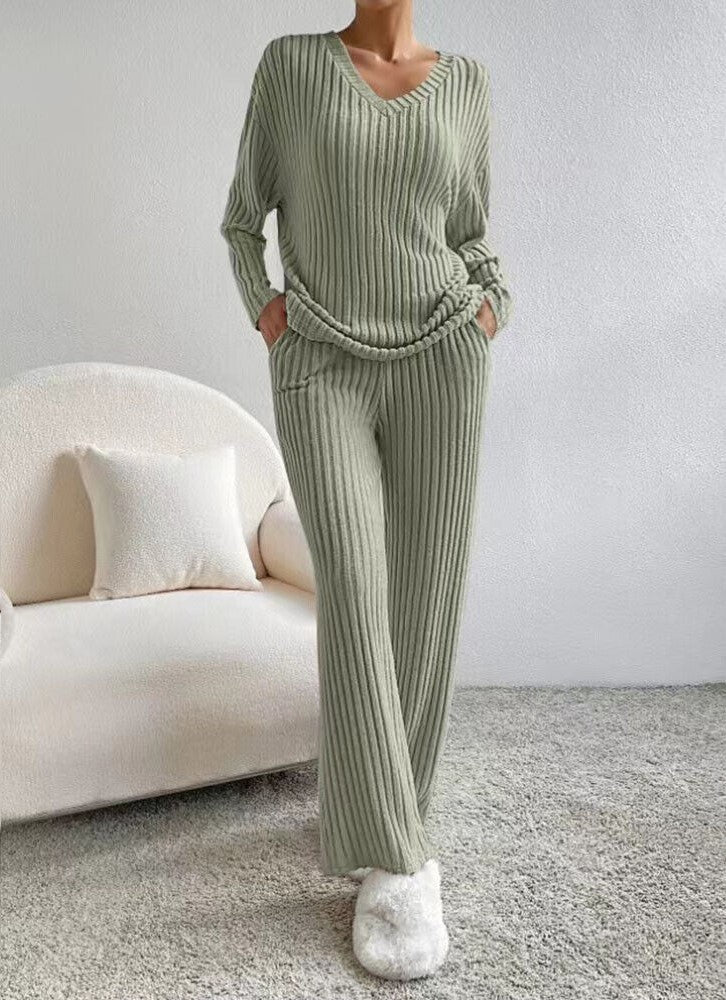 Cosy knitwear set for women