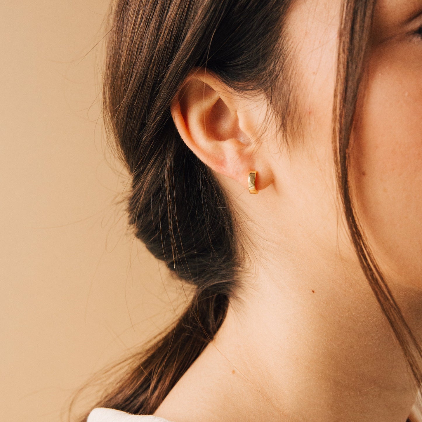 Classic minimalist small hoop earrings