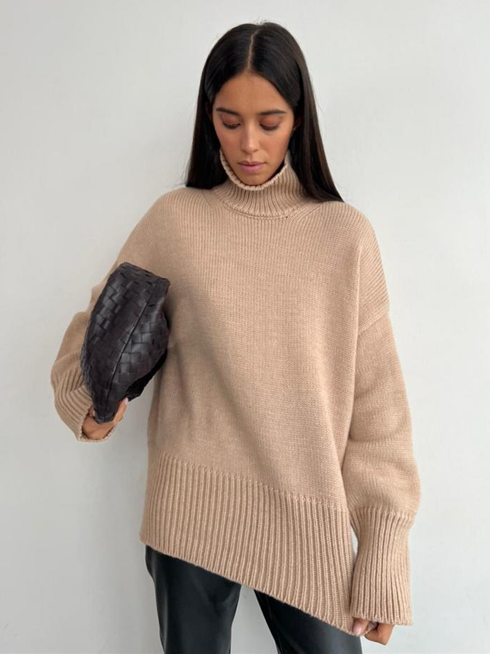 Women - Turtleneck Jumper - Soft & Cozy Knitwear - Minimalist Style for Effortless Chic