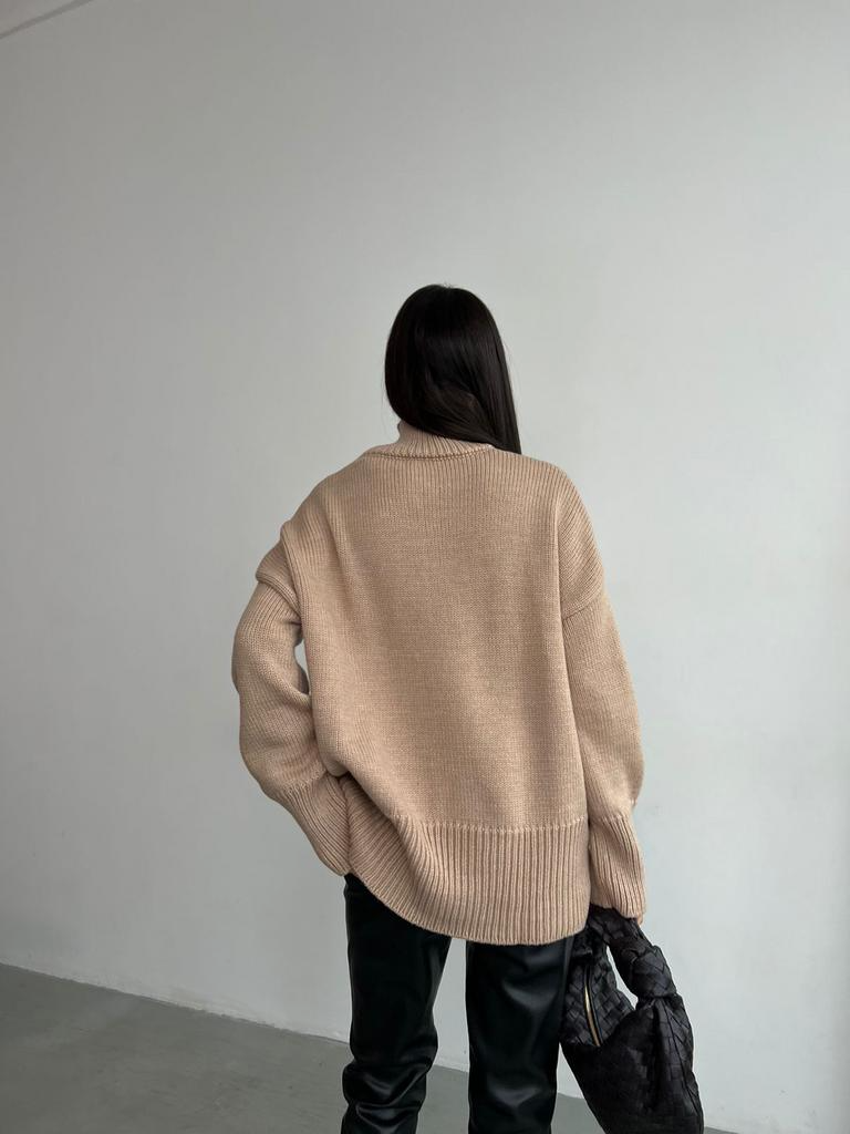 Women - Turtleneck Jumper - Soft & Cozy Knitwear - Minimalist Style for Effortless Chic