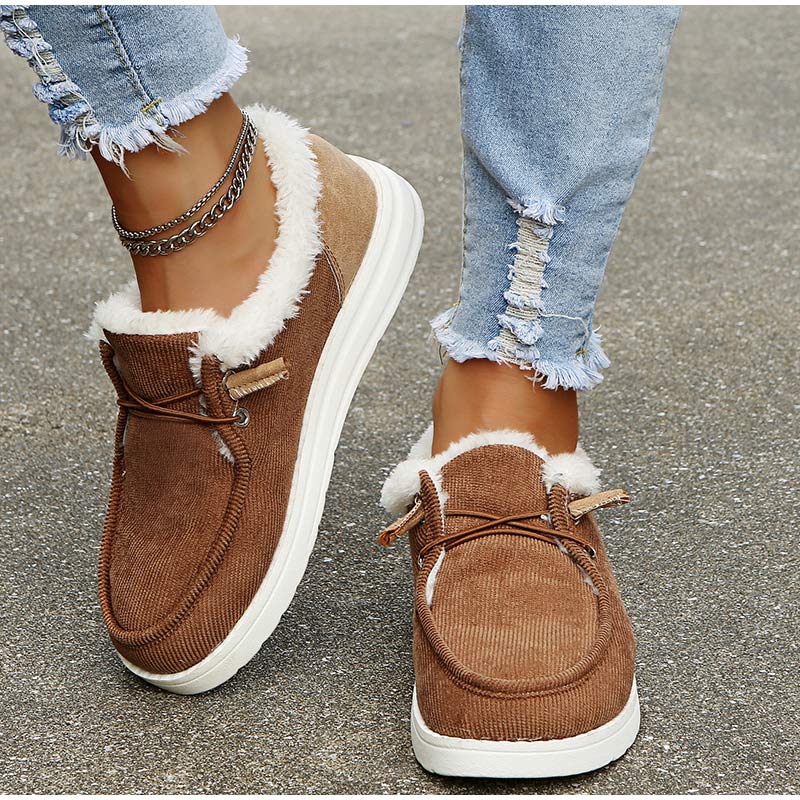 Elegant winter sneakers with fur lining