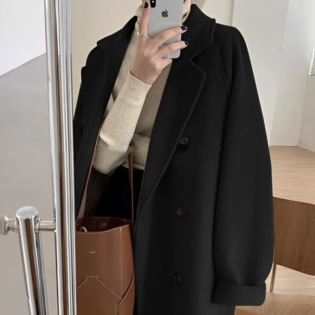 Women - Long Wool Coat - Vintage-Style Elegance - Chic Warmth for Winter Fashion