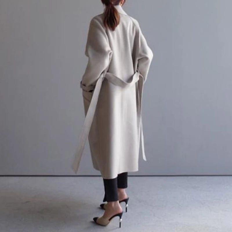 Long woollen coat with belt