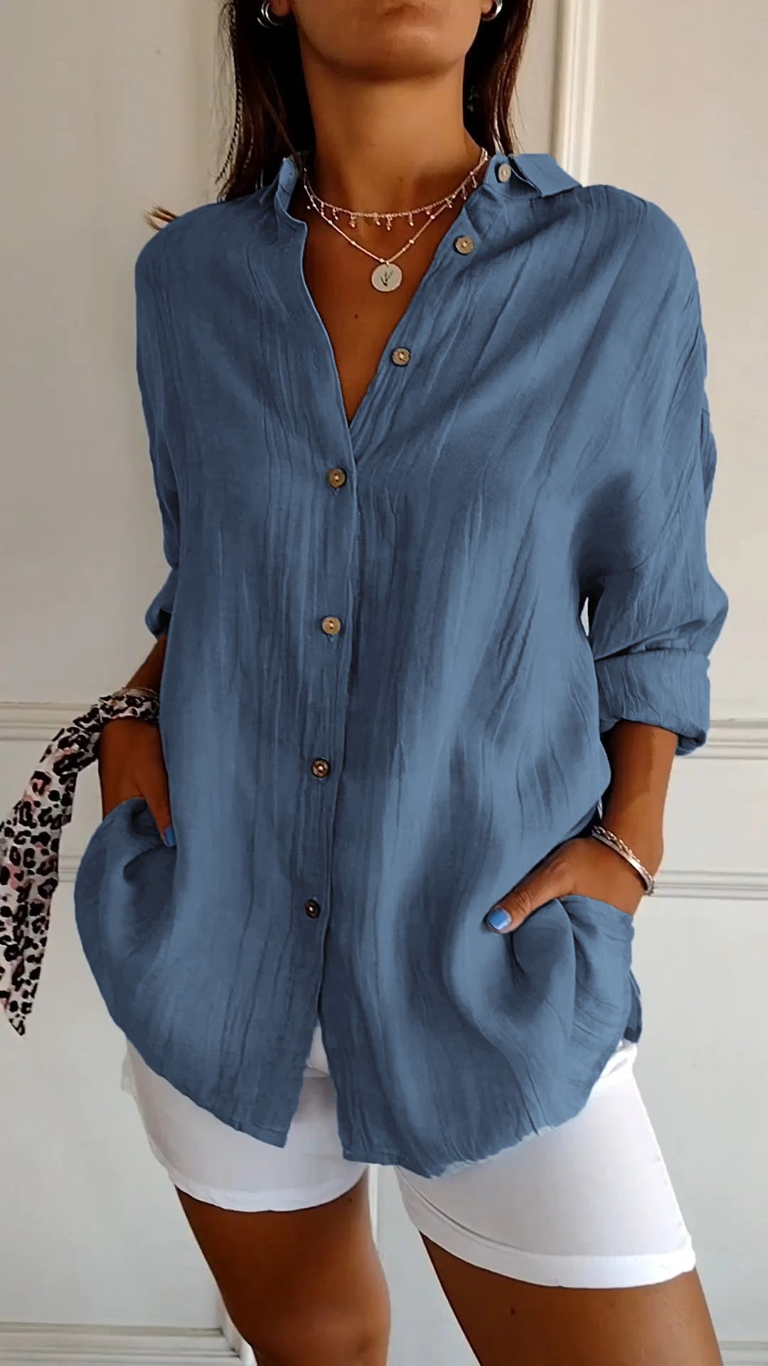 Elegant Shirt with pleated hairstyle