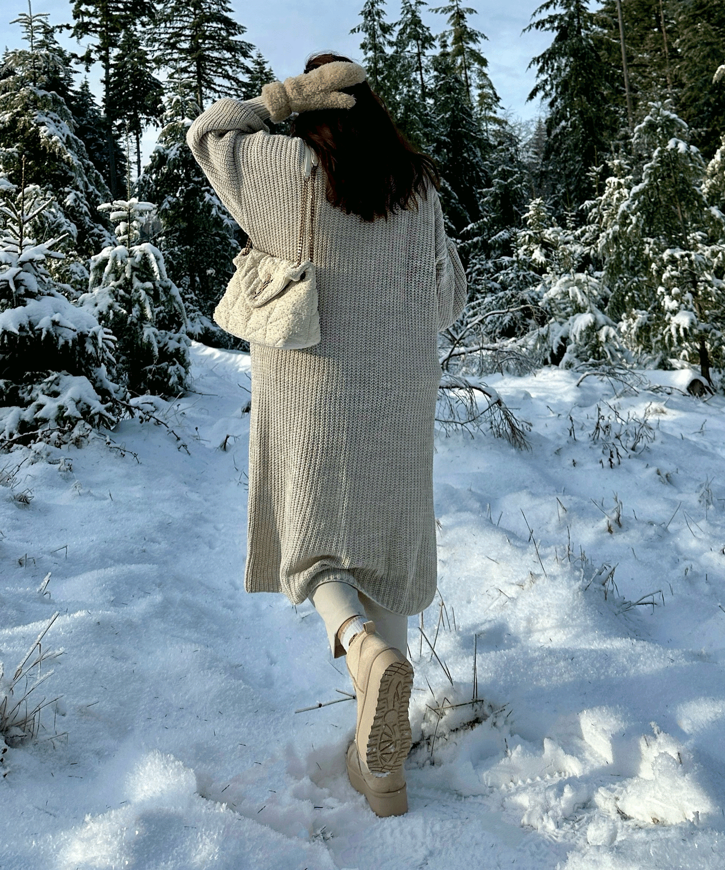 Women - Long Cardigan - Stylish Beige Knit - Cozy Layering Essential