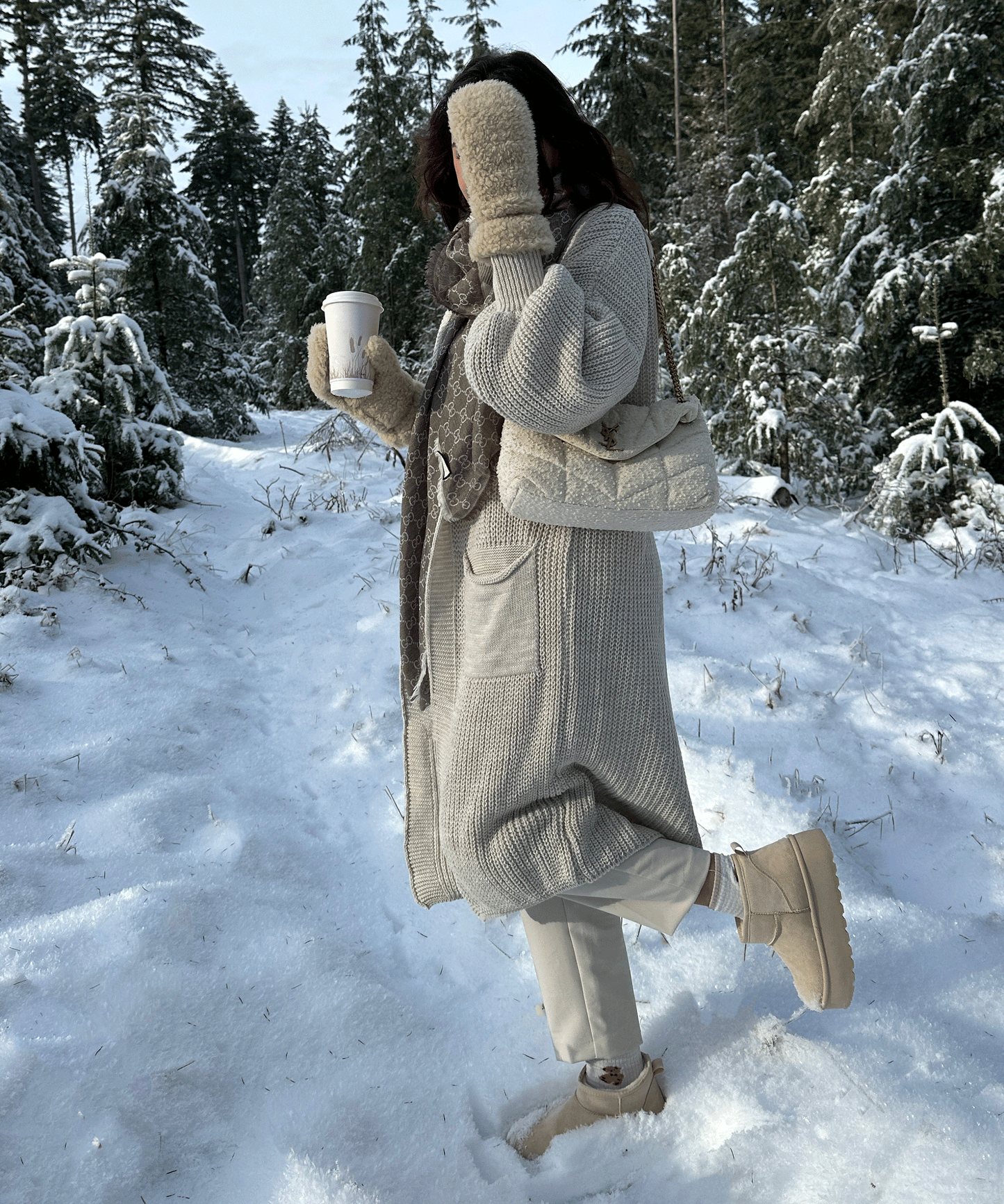 Women - Long Cardigan - Stylish Beige Knit - Cozy Layering Essential