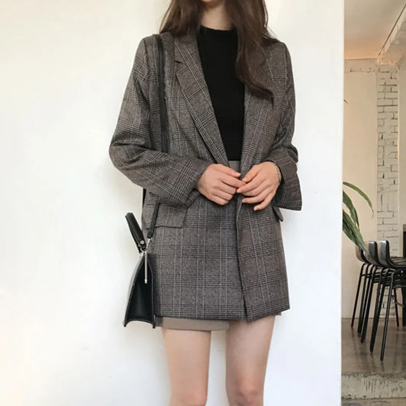 Women's Fashion Coat - Stylish Spring Outerwear - Trendy Design & Comfortable Fit