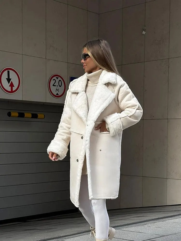 Elegant long jacket for the cool season