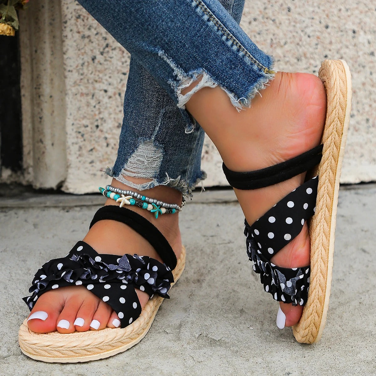 Fashionable sandals for women