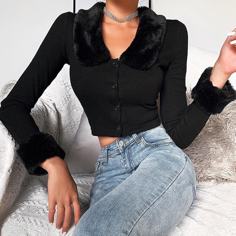 Women - Faux Fur Jumper - Elegant Button Details - Cozy & Stylish Winter Essential