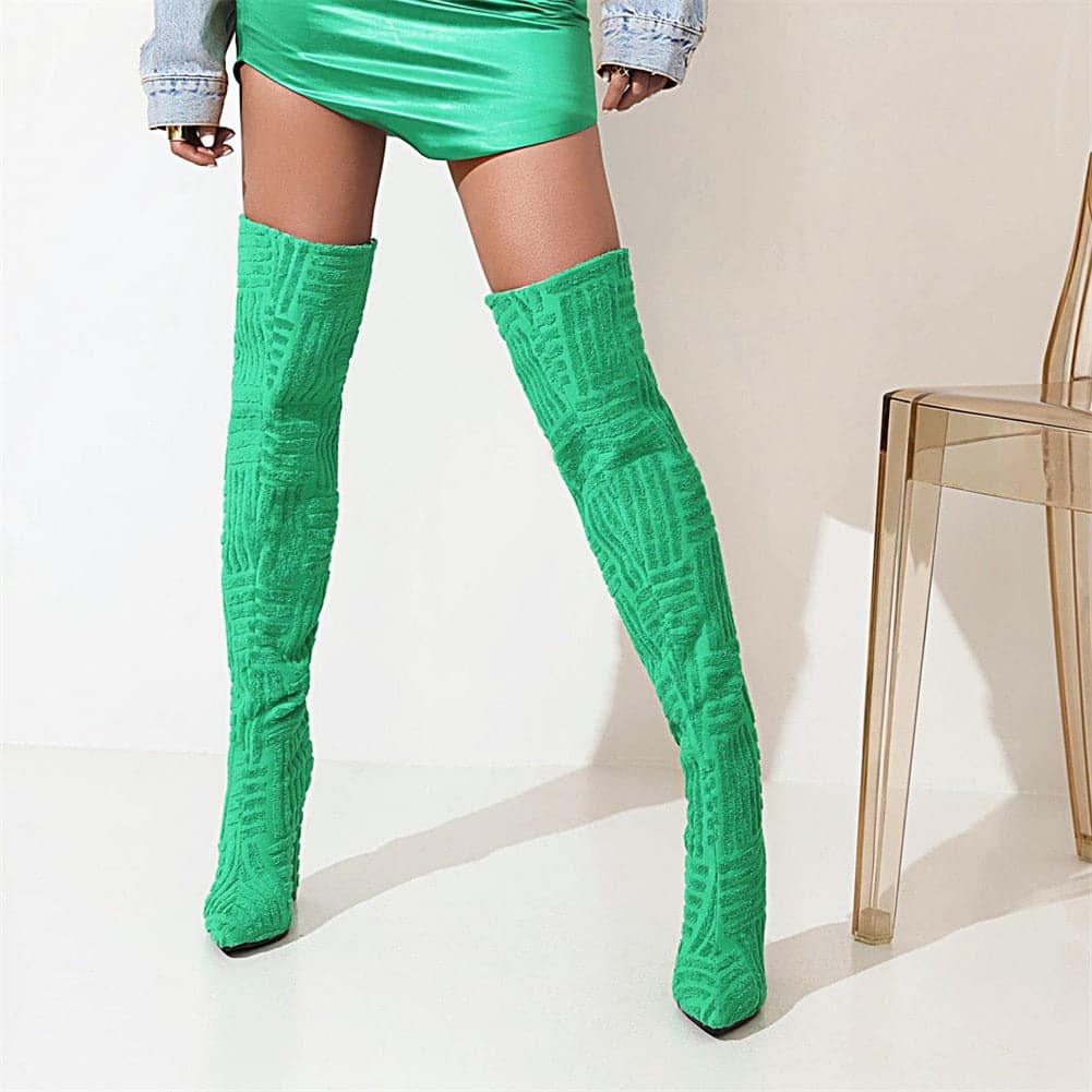 High boots with textured pattern