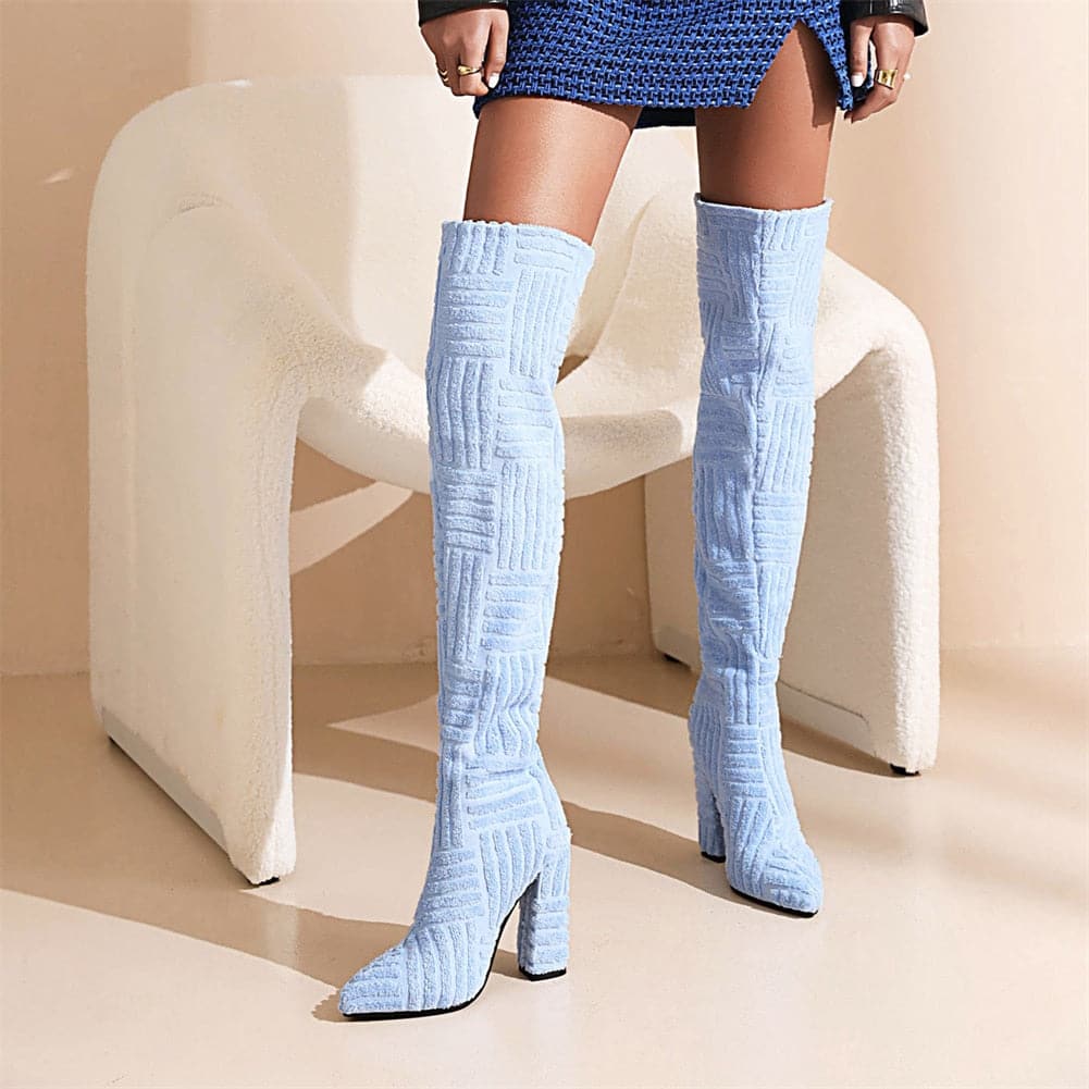 High boots with textured pattern