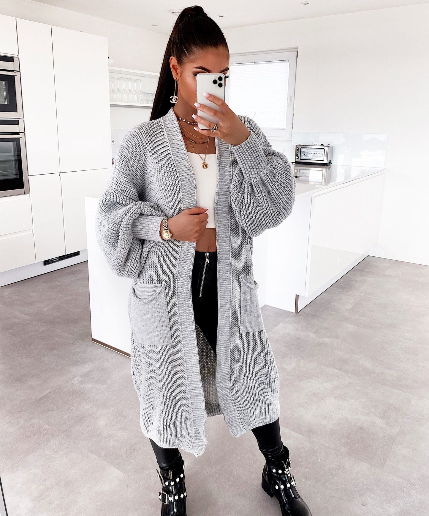 Women's Long Grey Cardigan - Stylish & Comfortable - Perfect for Any Occasion