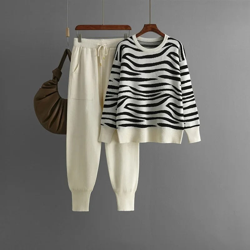 Women's - Knitted Jumper and Trousers Set - Cozy Animal Print - Stylish and Comfortable Outfit