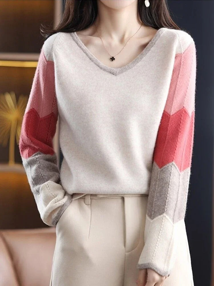 Women - Loosely Knitted V-Neck Jumper - Comfortable & Stylish - Perfect for Any Occasion