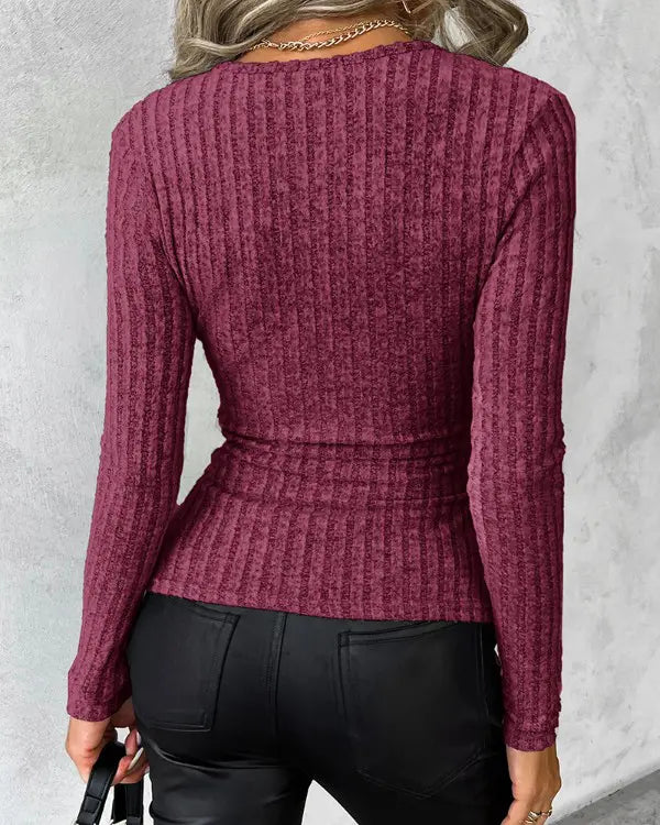 Women - Ribbed Jumper - Tight-Fitting, Cozy Knit - Stylish Wardrobe Essential