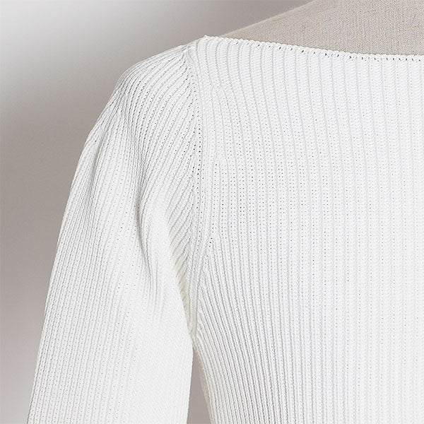 Knitted jumper with square neckline